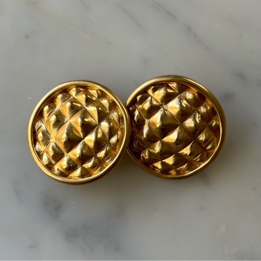 Vintage goldtone button earrings